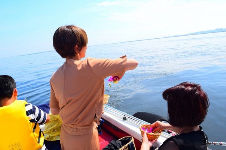 綺麗な海での散骨クルーズ