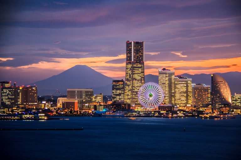 夕暮れの横浜ベイエリア