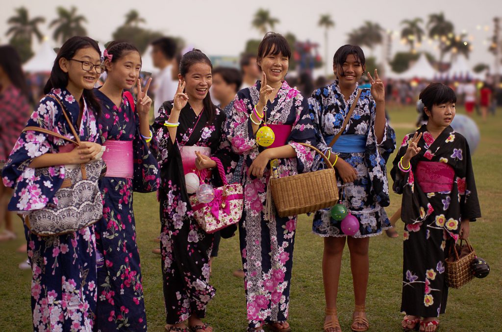 浴衣姿の女性