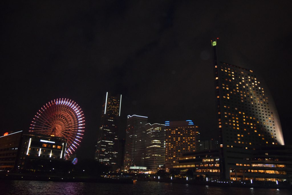 横浜みなとみらいの夜景