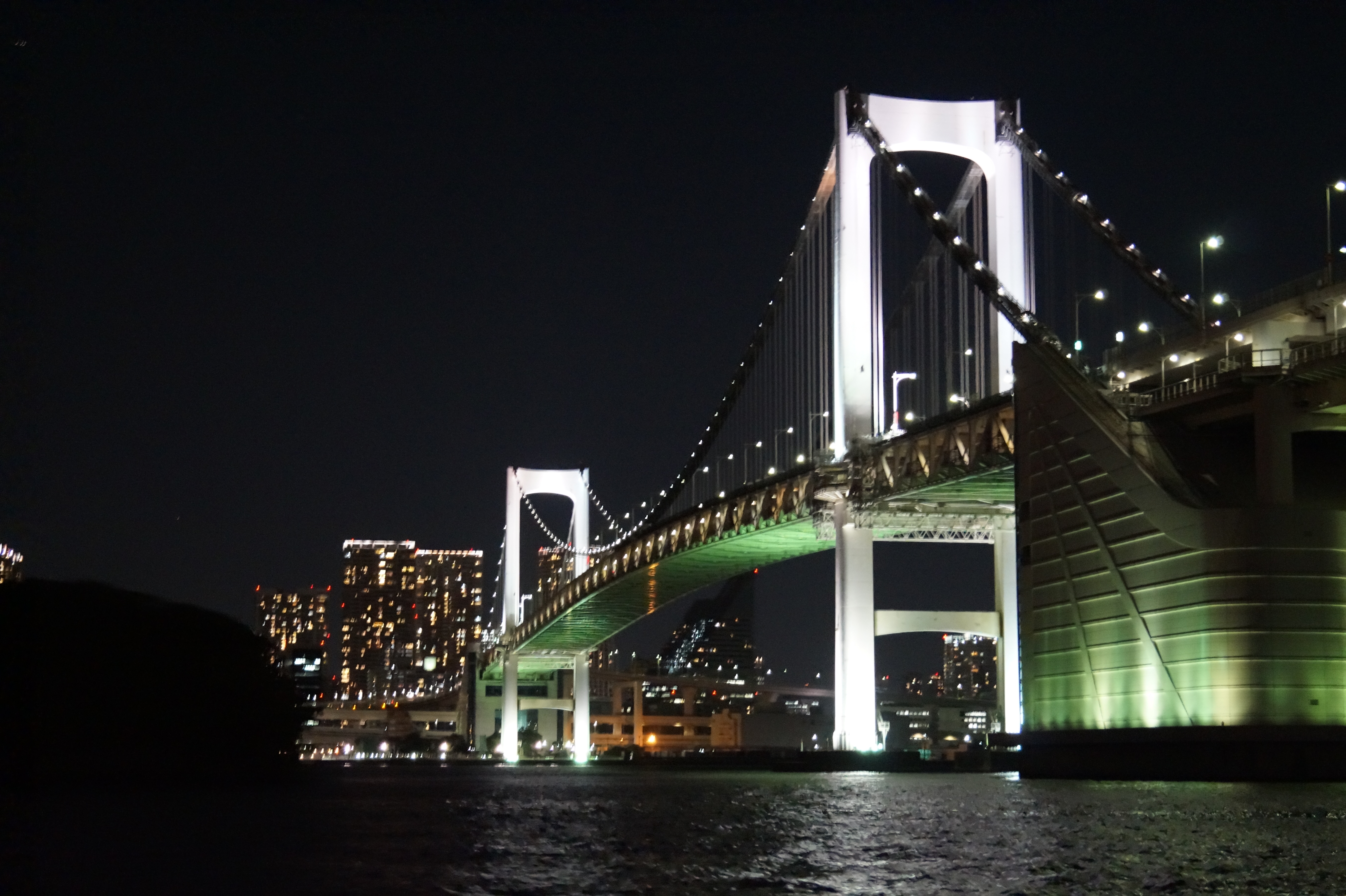 東京湾の夜景を満喫 ドライブコースと穴場スポットをご紹介 クルージングナビ クルージングなら東京湾アニバーサリークルーズ