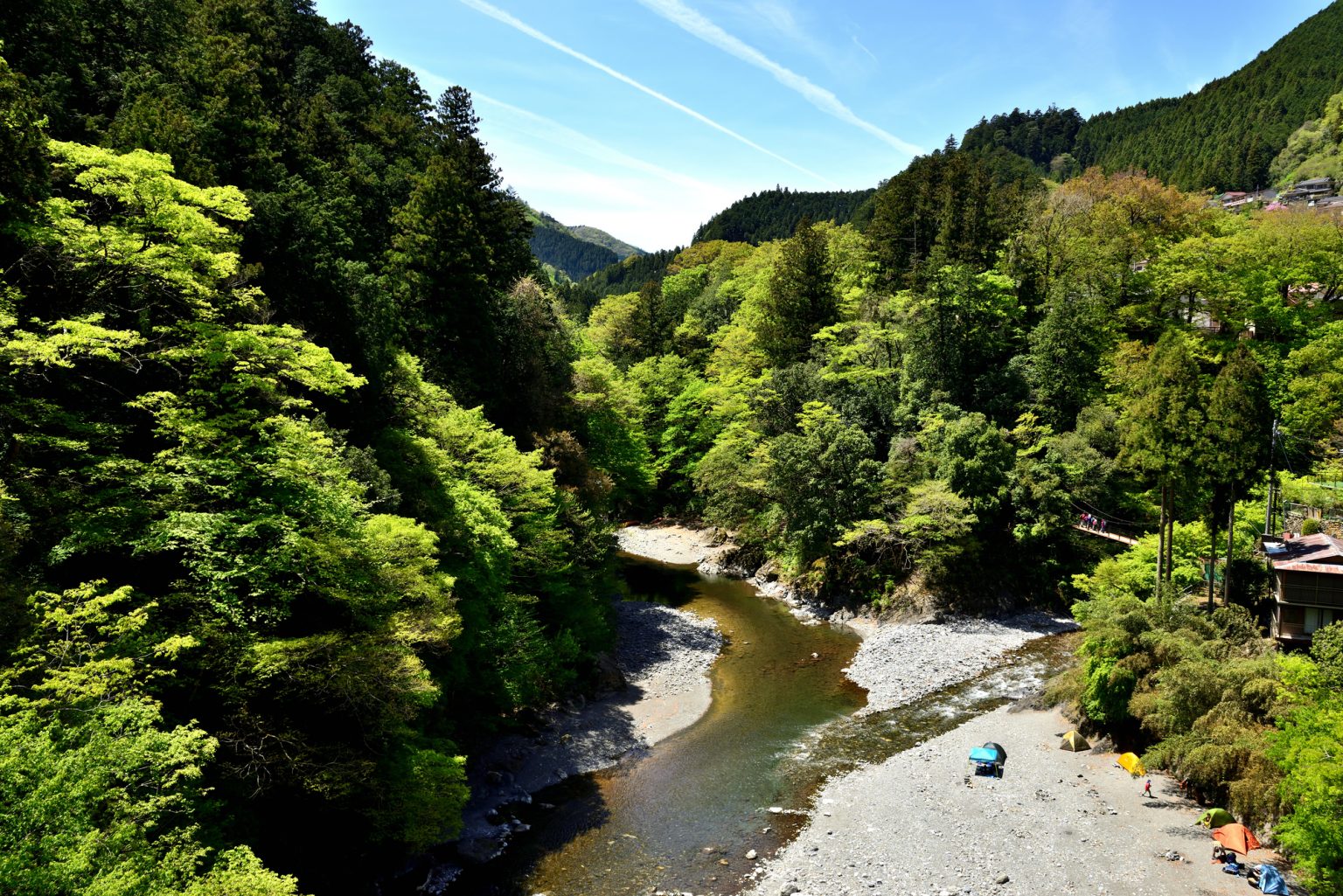 奥多摩の渓谷とキャンプ場