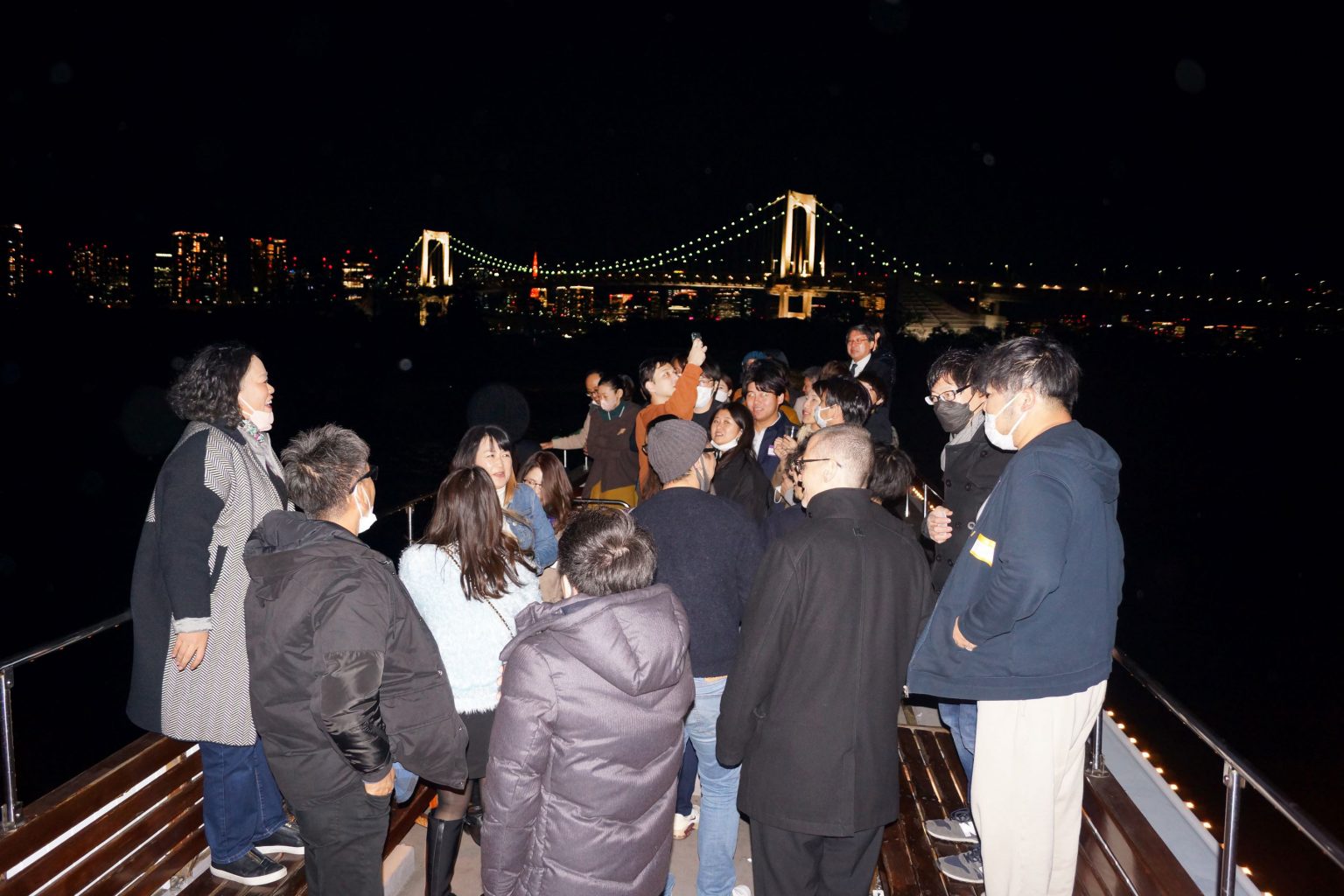 お台場の夜景を眺める