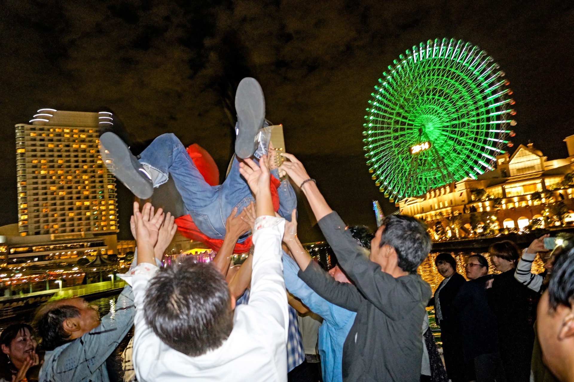 胴上げ