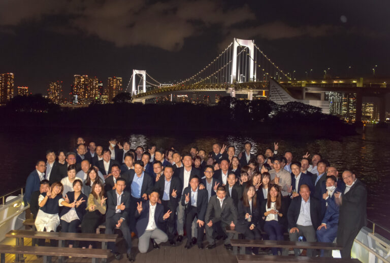 デッキで記念写真