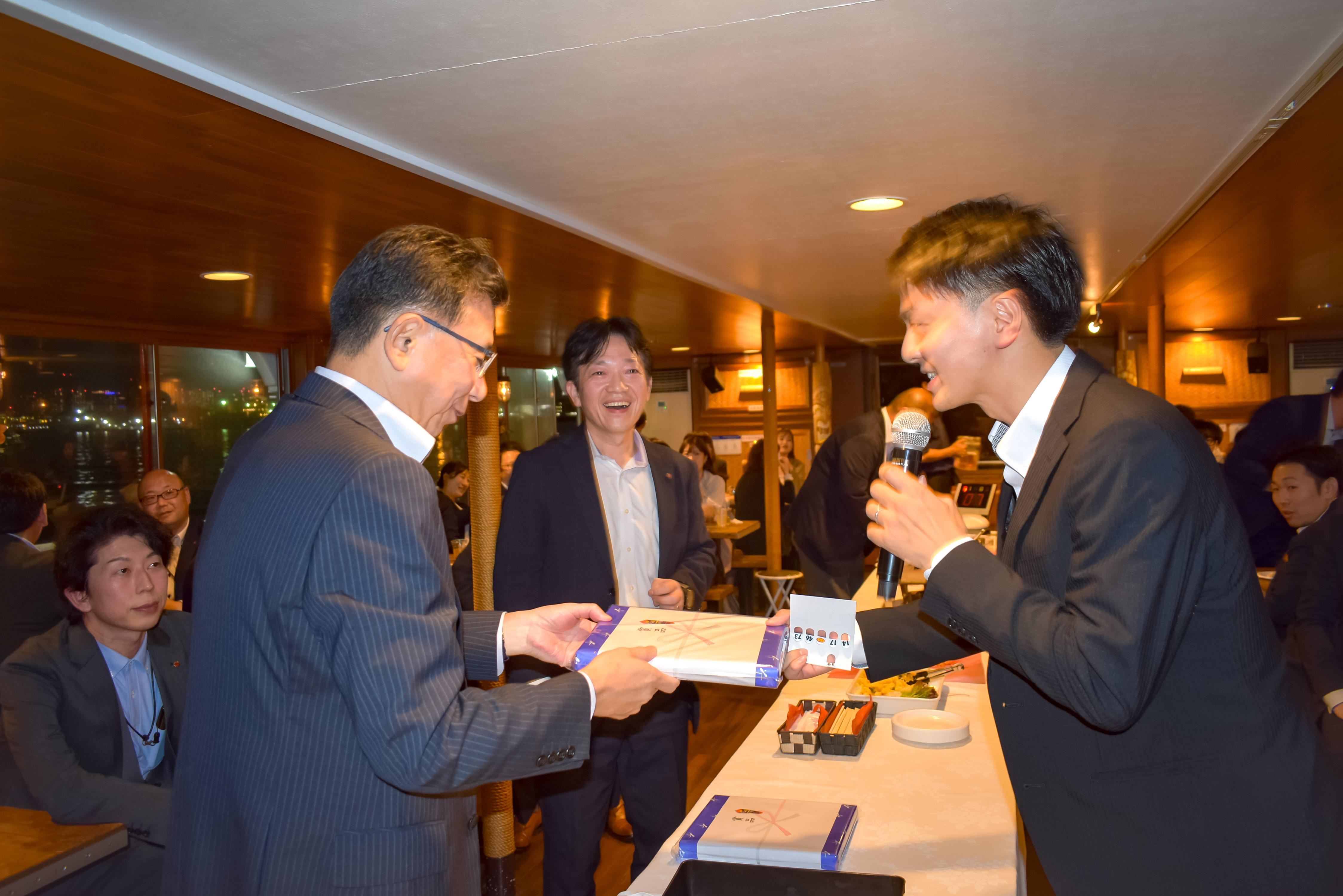 ビンゴゲーム風景