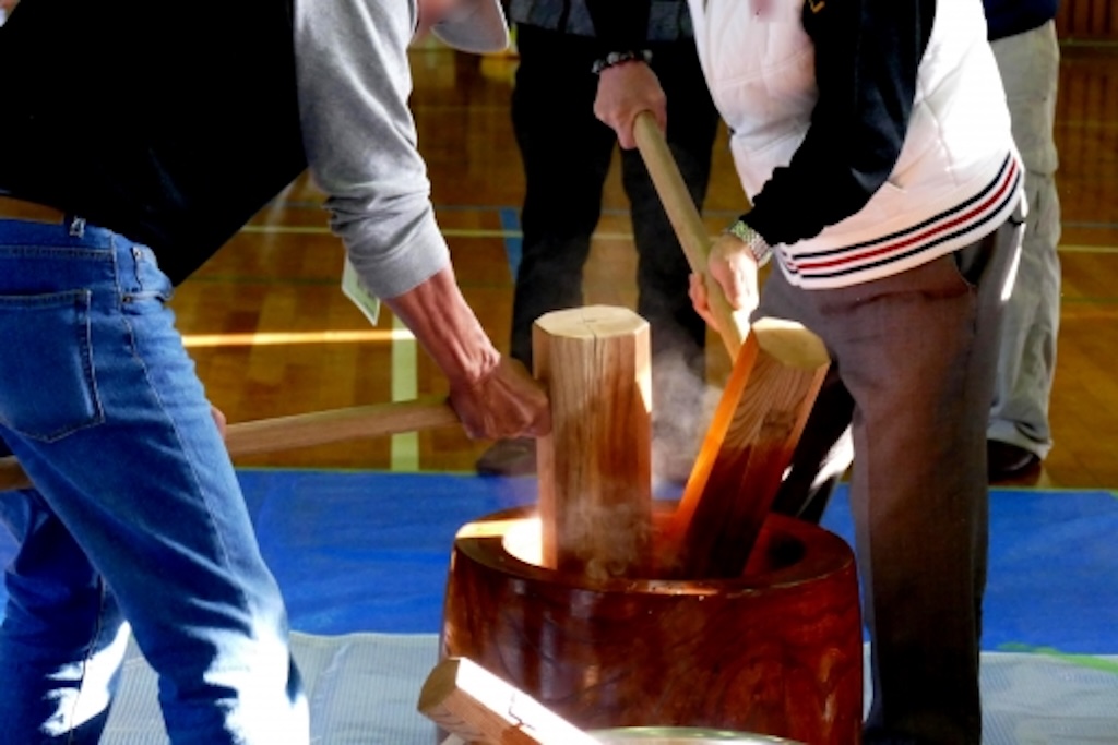 餅つきの様子