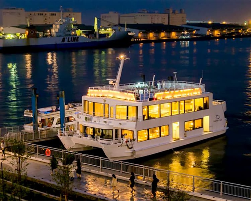 アニバーサリークルーズのクルーズ船