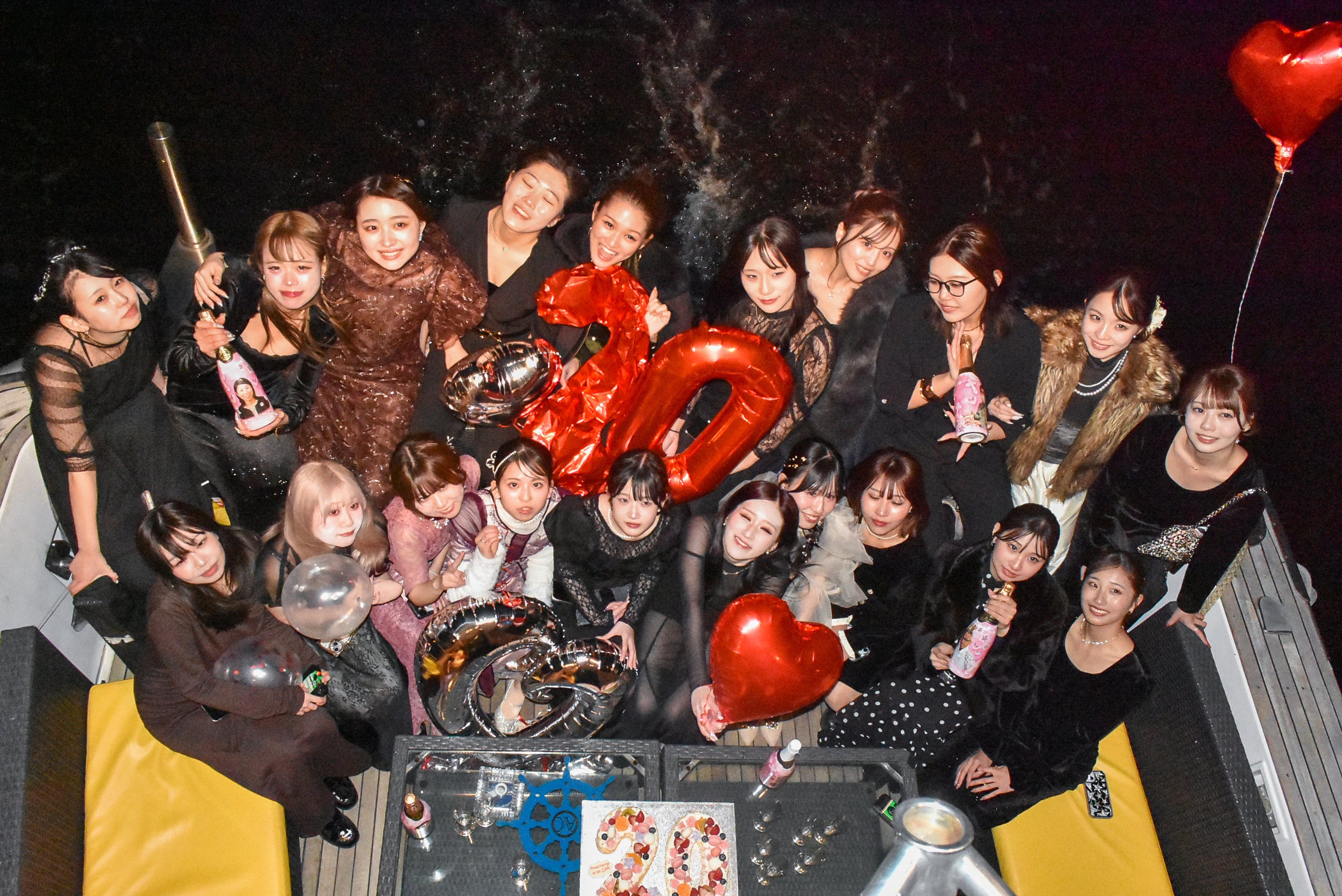 デッキで記念撮影