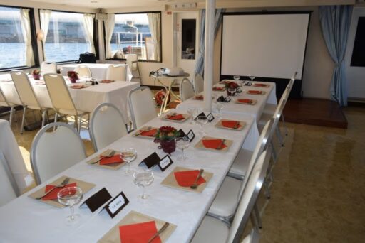 プロジェクター&スクリーン 設置イメージ