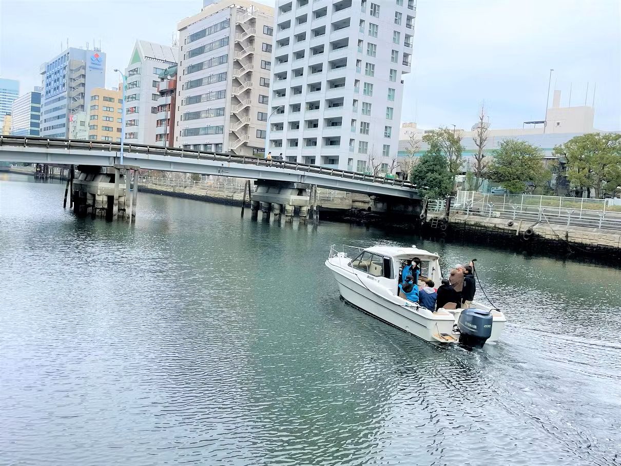 リリー　後方から