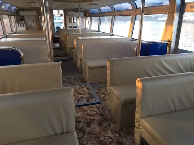 シャイニービュー 船内