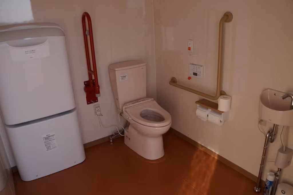 ロサ・アルバ　多機能トイレ