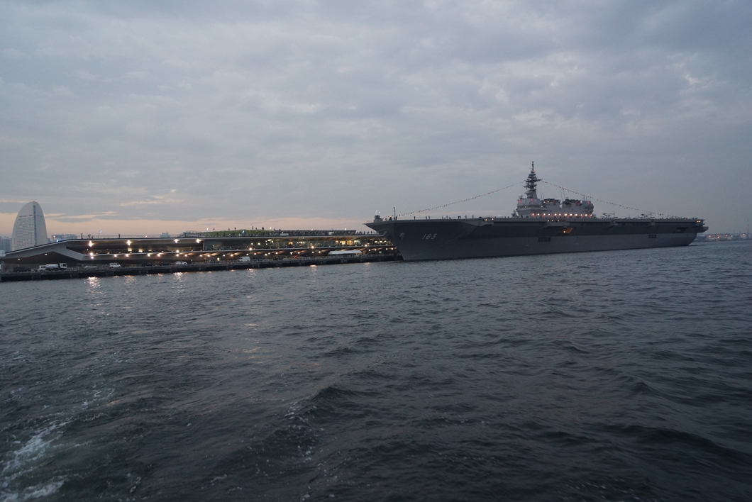 大さん橋に入港中の写真