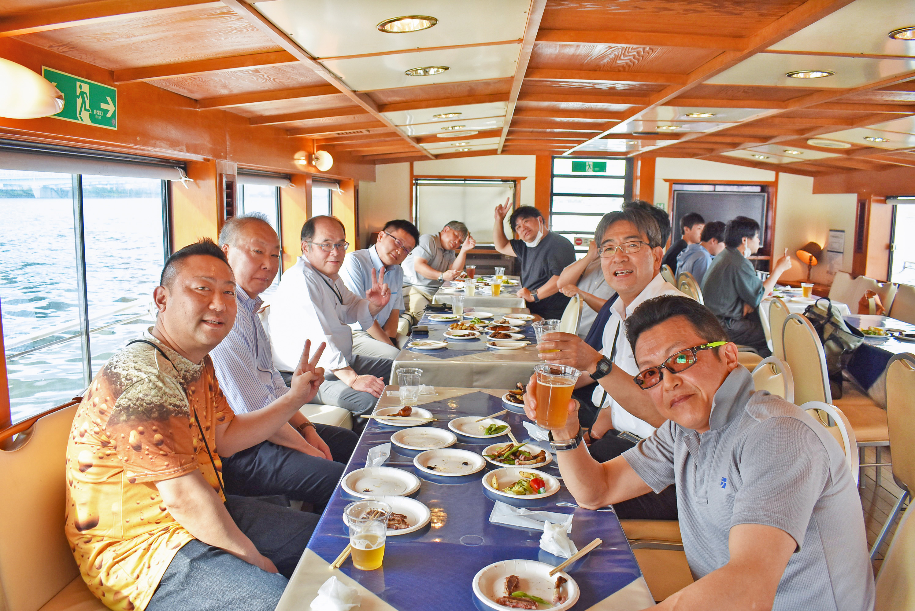 船内お客様写真