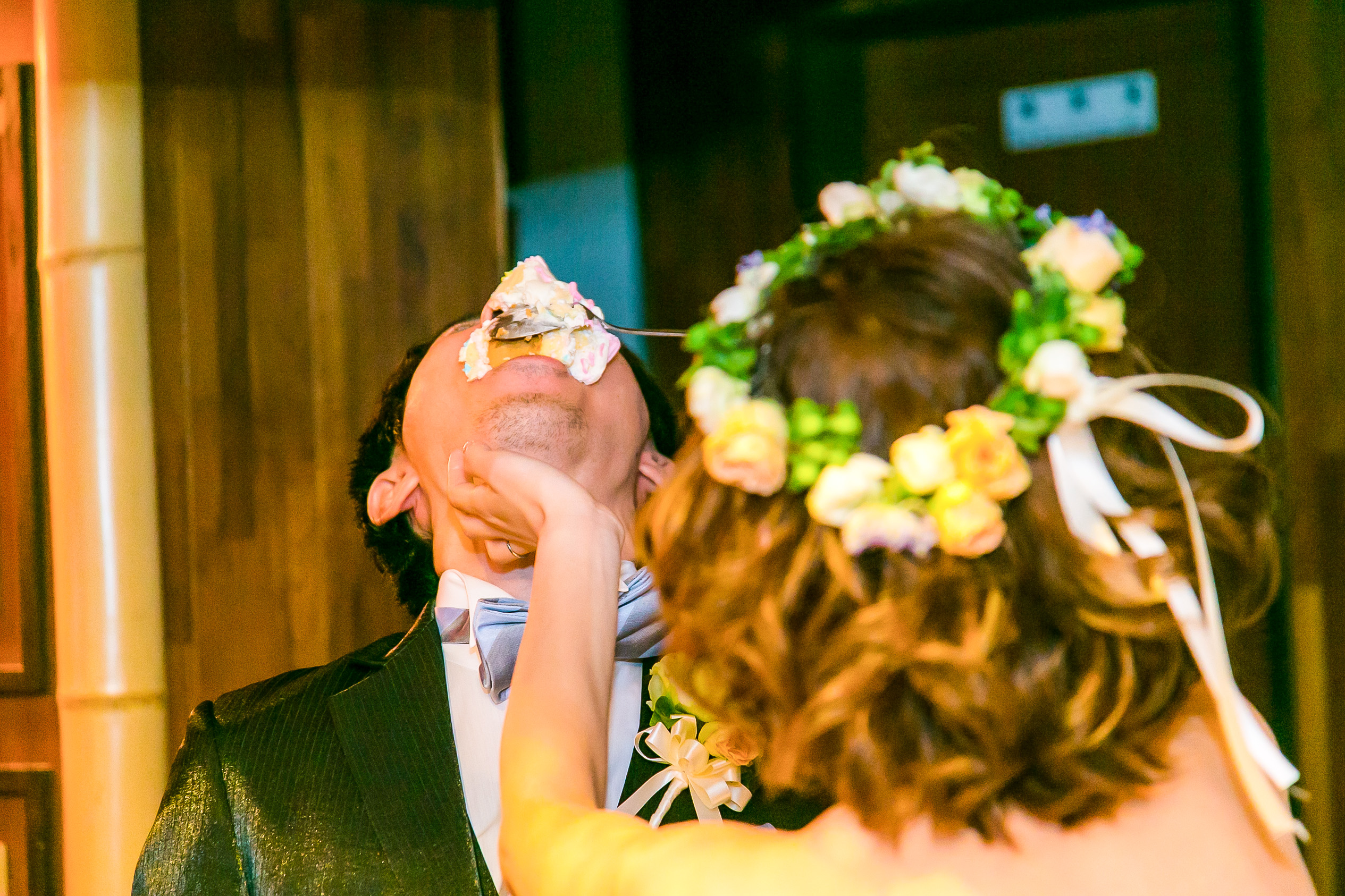 結婚式　ファーストバイト　新郎