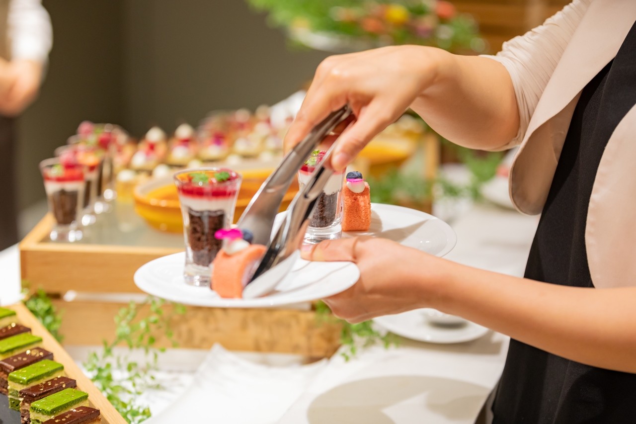 デザートビュッフェ