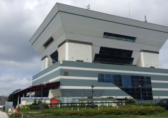 大さん橋ふ頭ビル