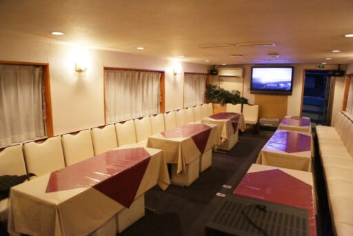 オリエンタル号船内の様子