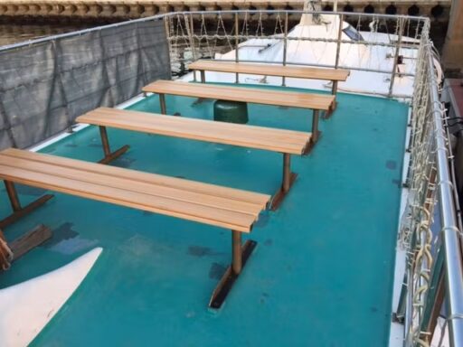 2階 デッキ ベンチシート