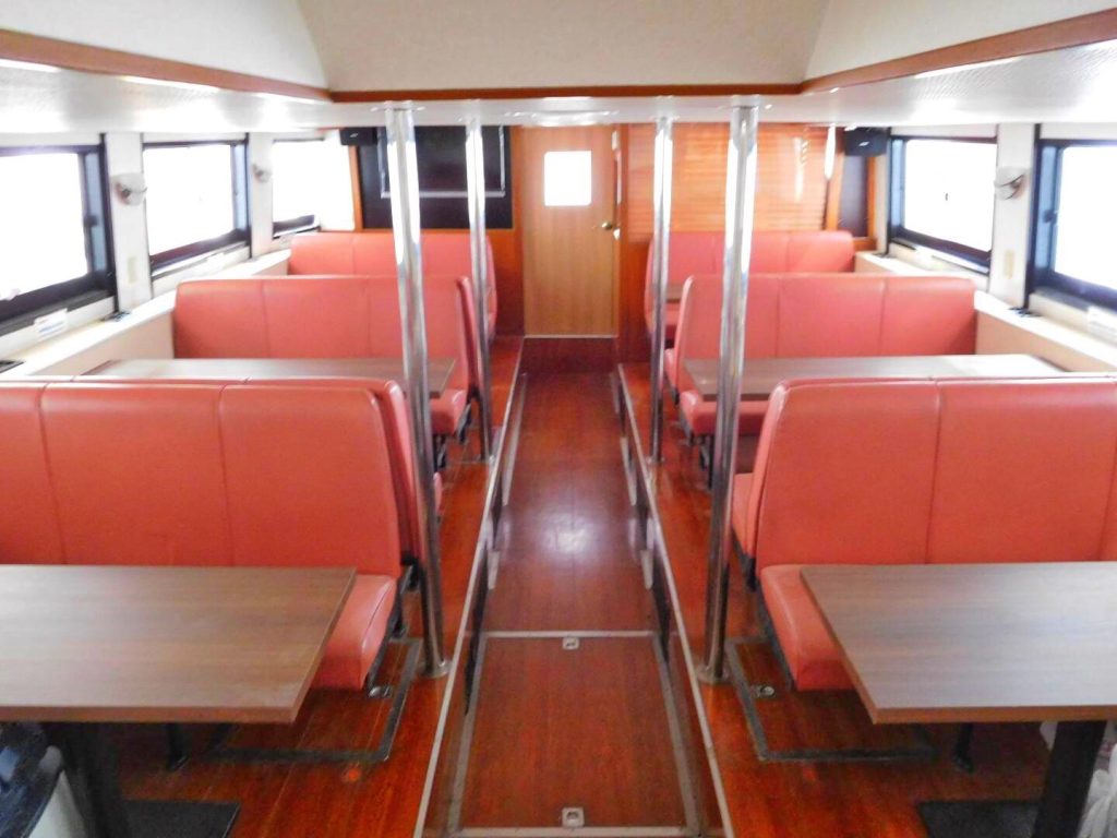 イーエックスピー船内写真