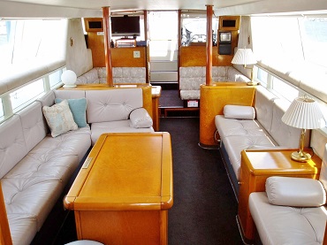 リバーシー船内写真