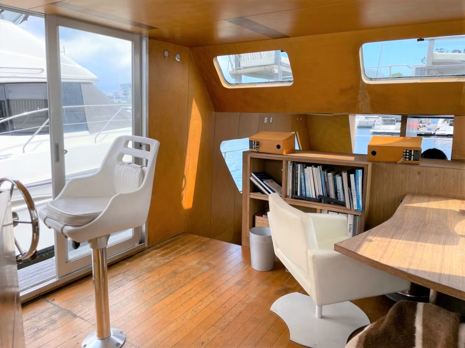 キートス中2階フロア