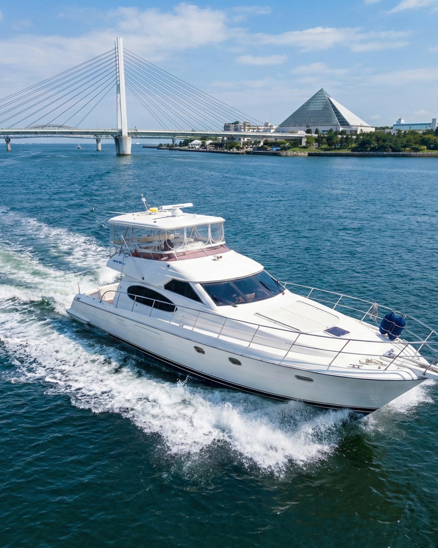 八景島を運航するミッドブルー号