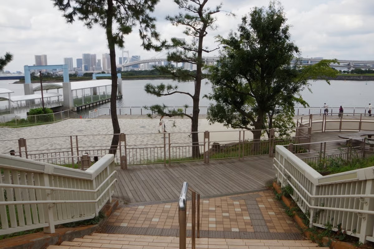 お台場小型船乗り場の周辺