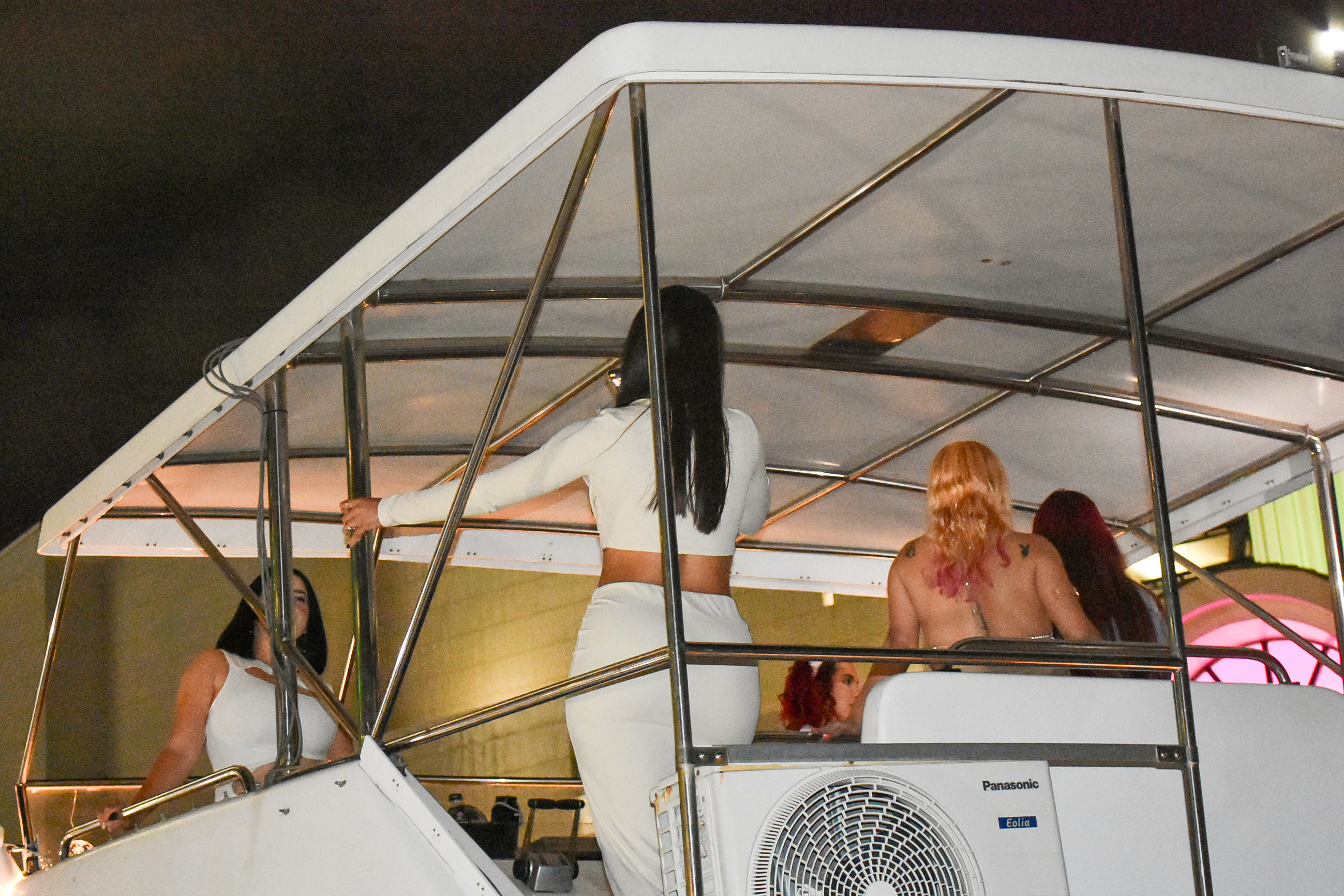 デッキで撮影タイム