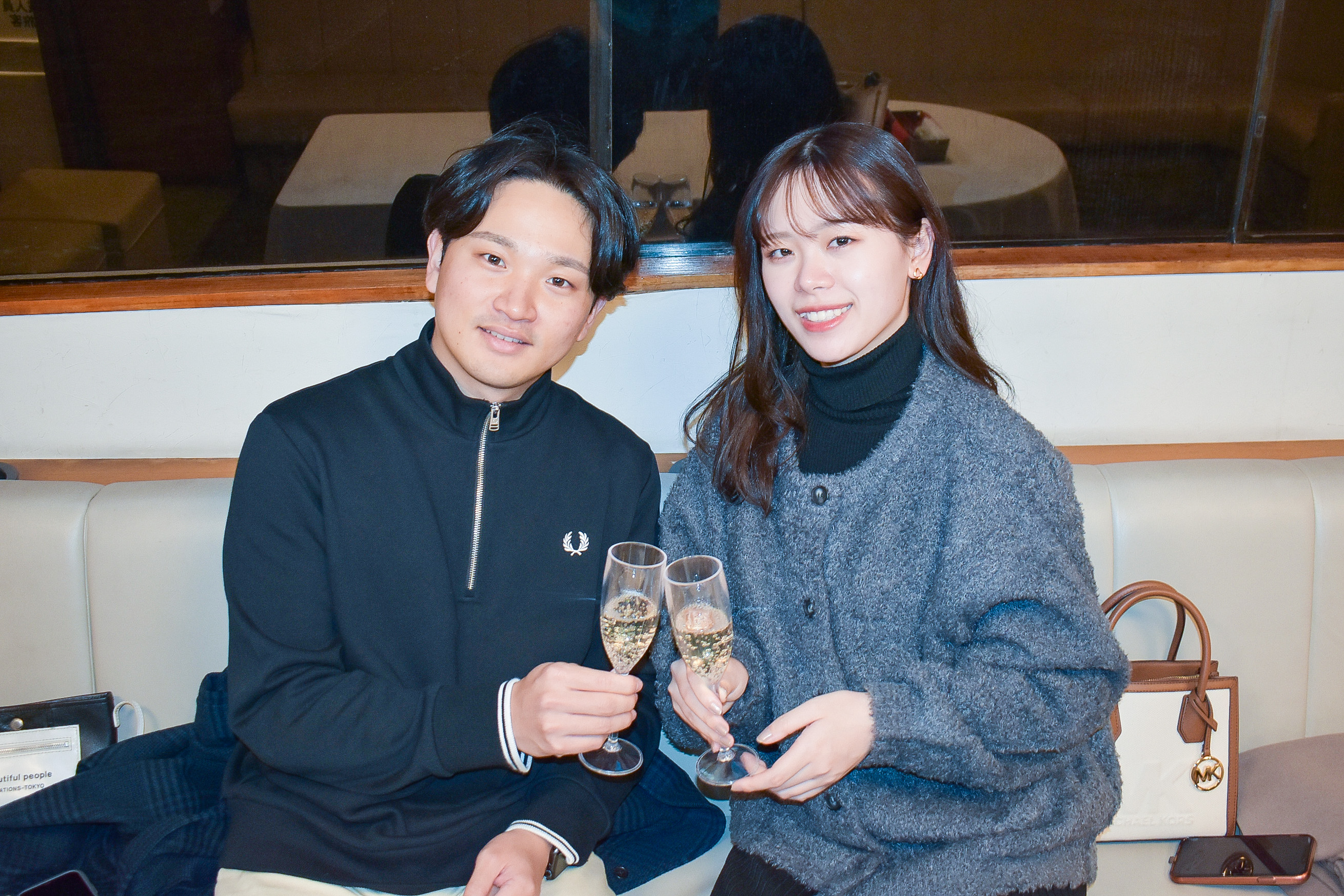 スパークリングワインで乾杯