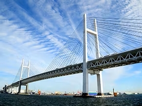 横浜ベイブリッジ