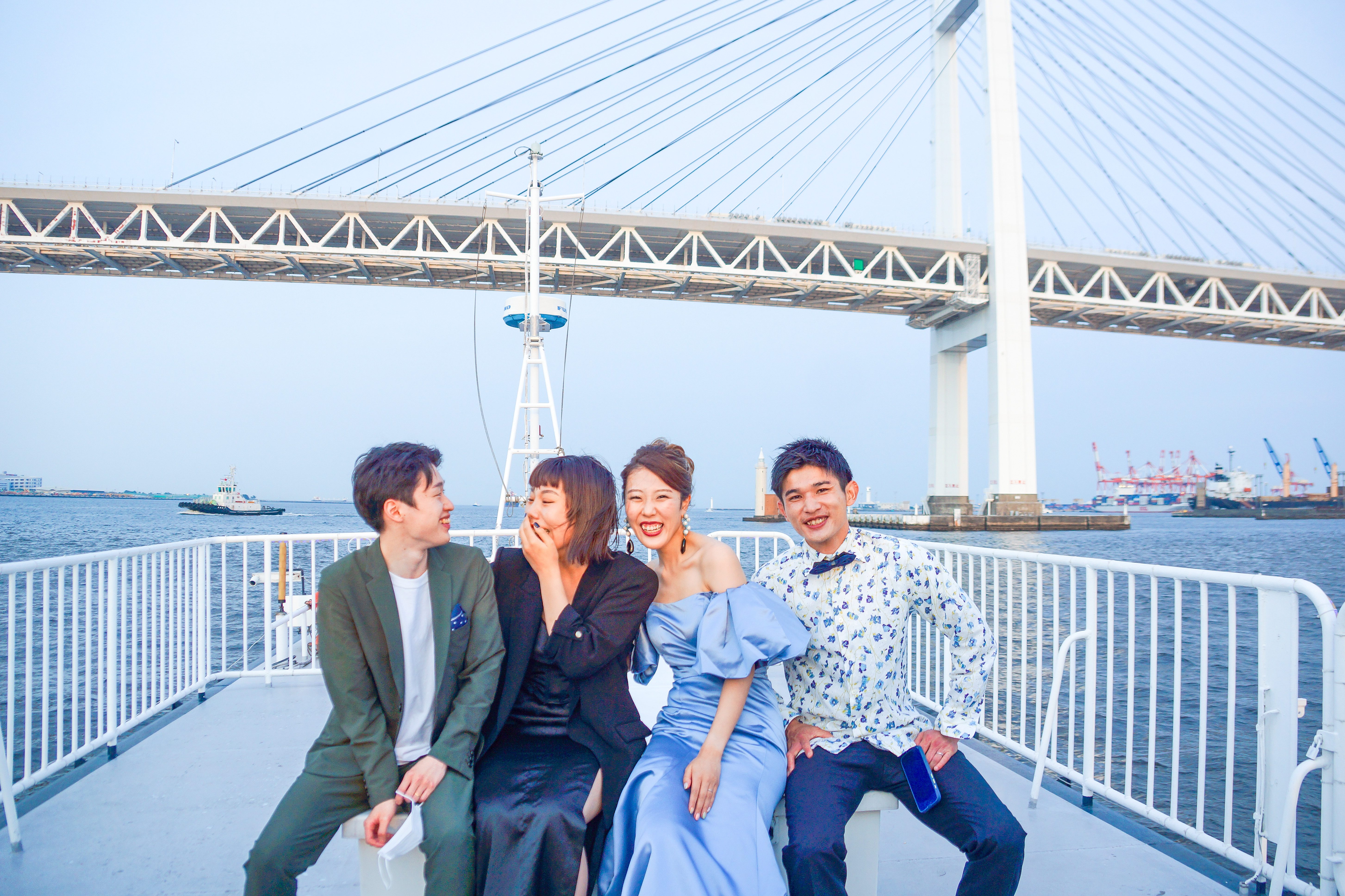 デッキで記念写真