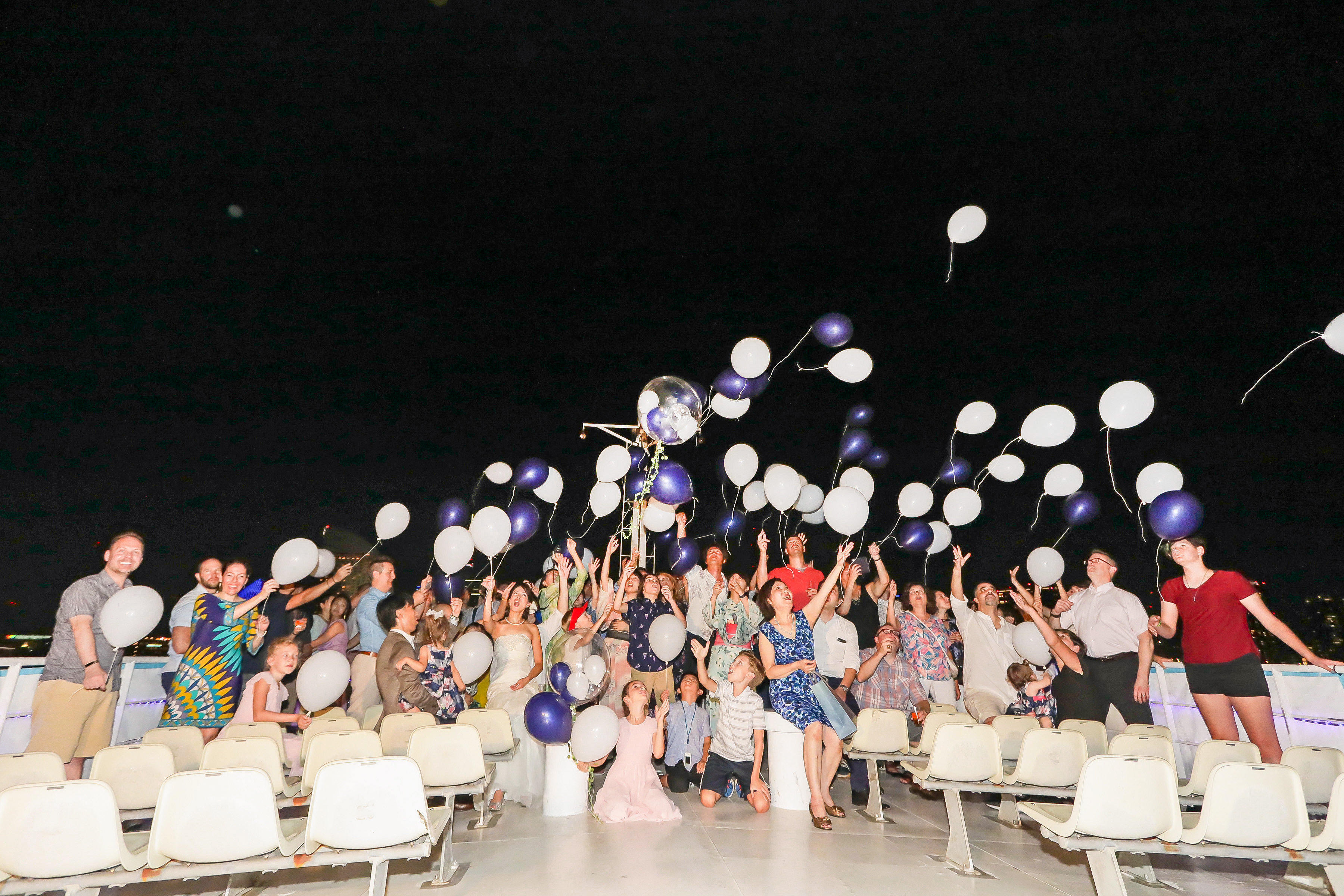 デッキでバルーンリリース