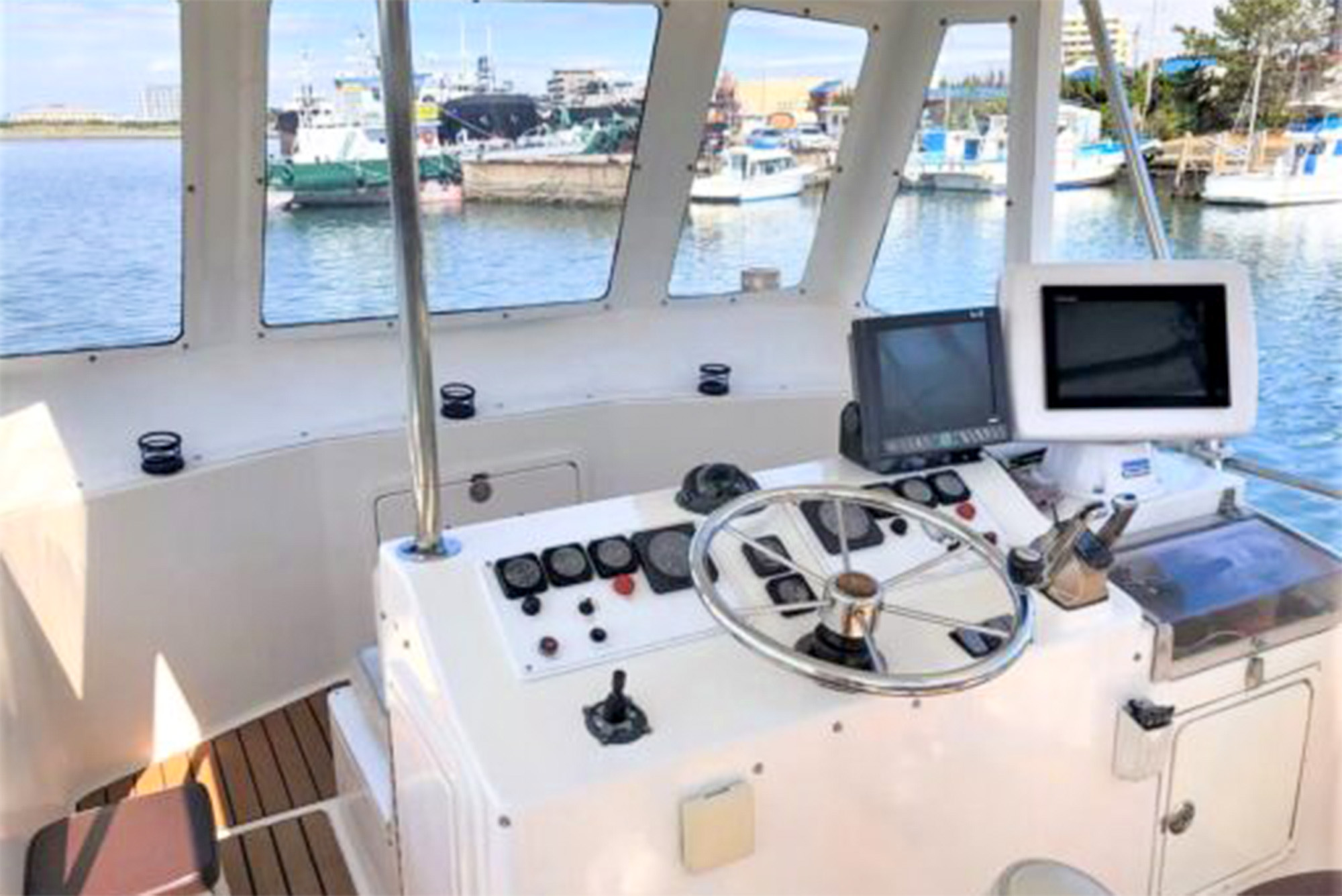 リビエラ操船席