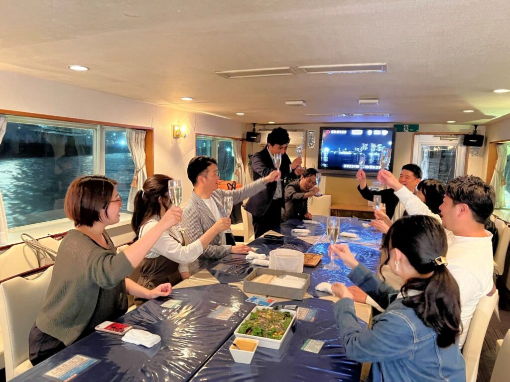 クルージングで乾杯