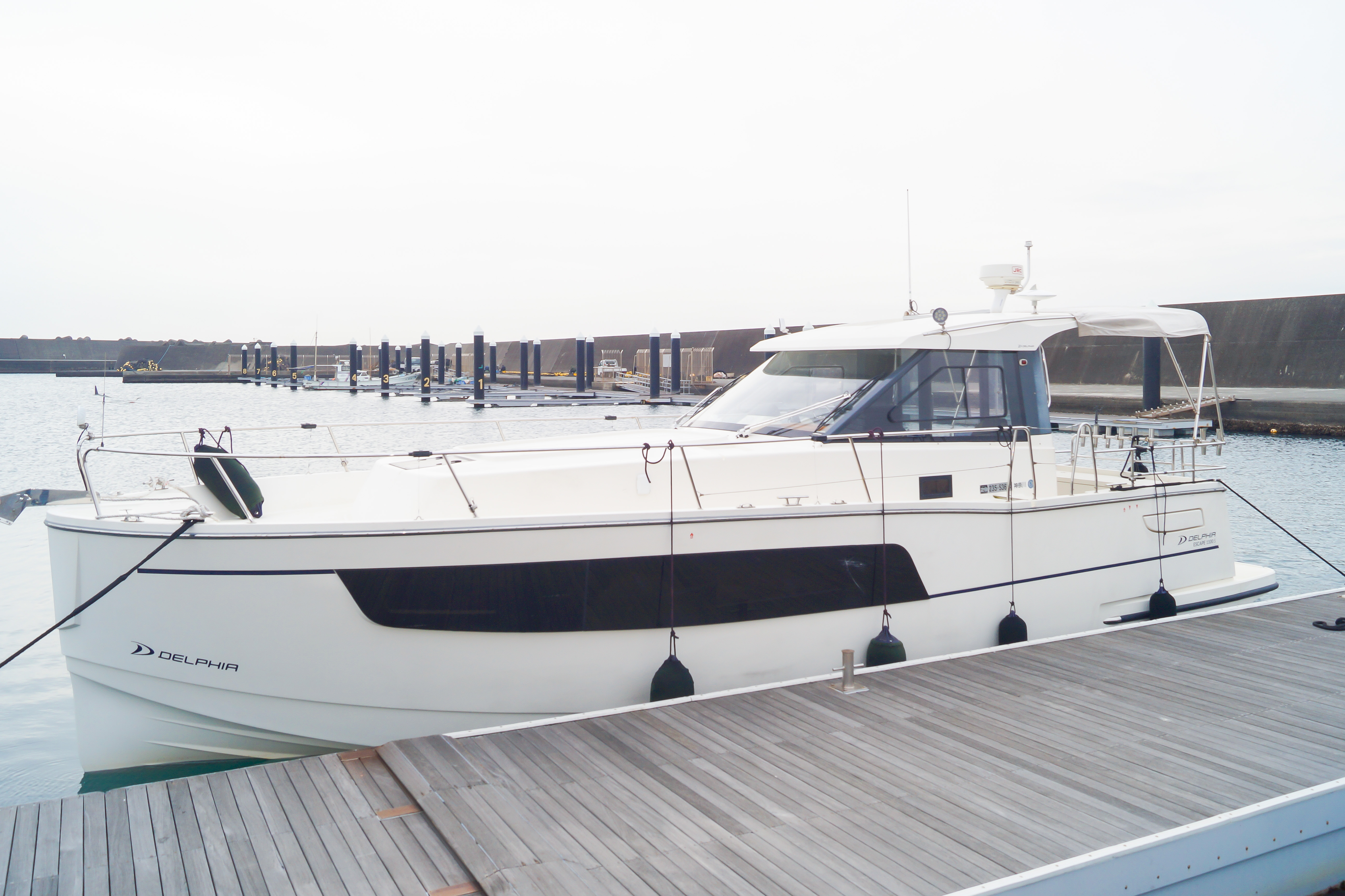 デルフィア号外観